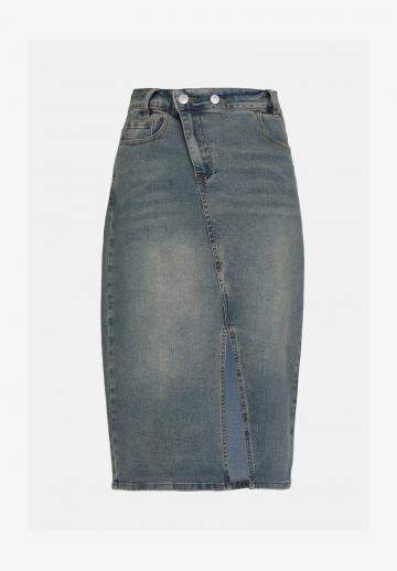 Юбка с накладными карманами