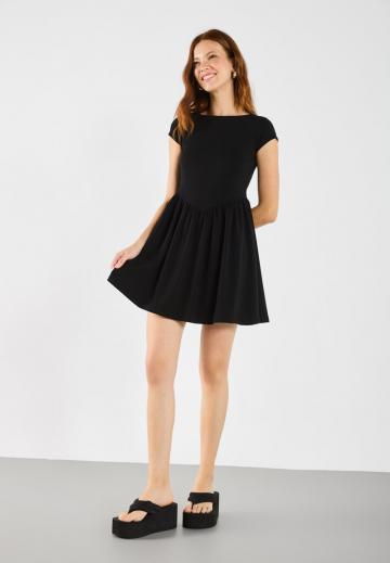 Короткое платье