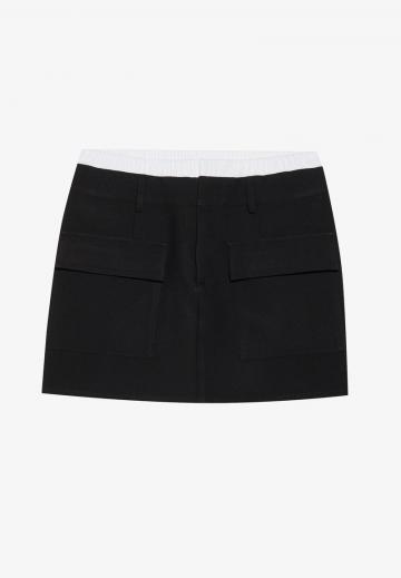 Юбка с накладными карманами