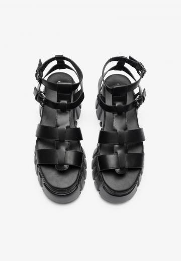 Босоножки на платформе