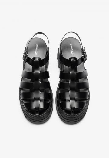 Босоножки на платформе