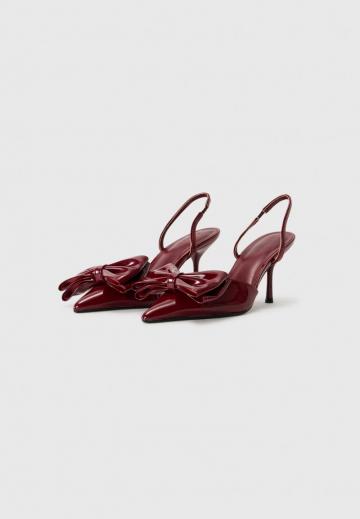 Туфли на высоком каблуке