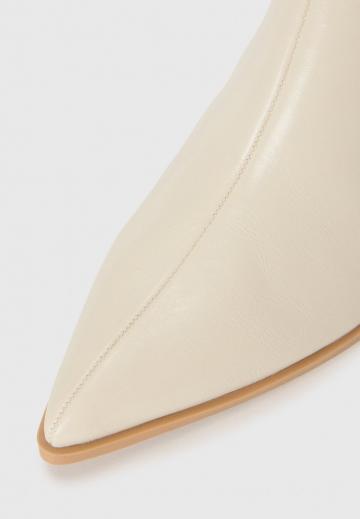 Высокие сапоги