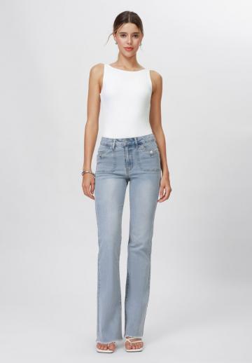 Клешеные джинсы