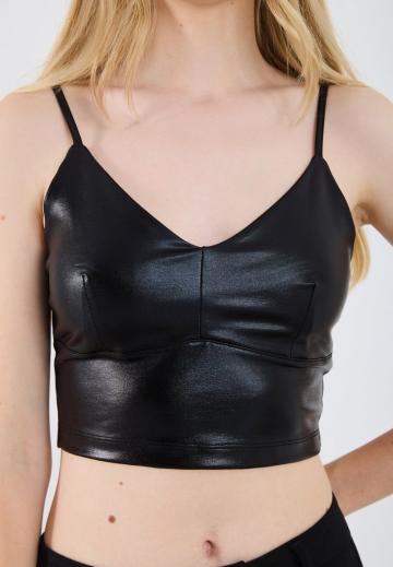 Топ на бретельках