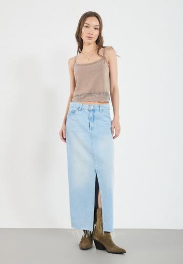 Топ на бретельках