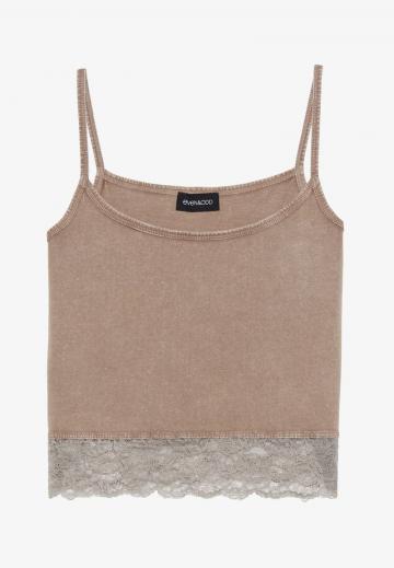 Топ на бретельках