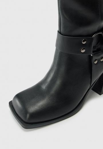 Широкие сапоги