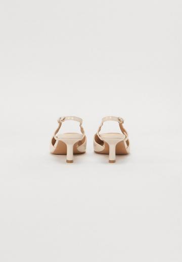 Туфли с ремешком