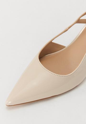 Туфли с ремешком