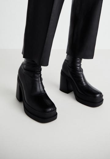 Полусапожки на платформе