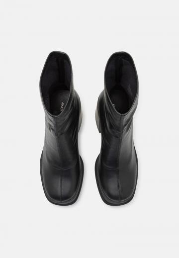 Полусапожки на платформе