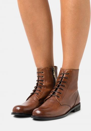 Широкие сапоги