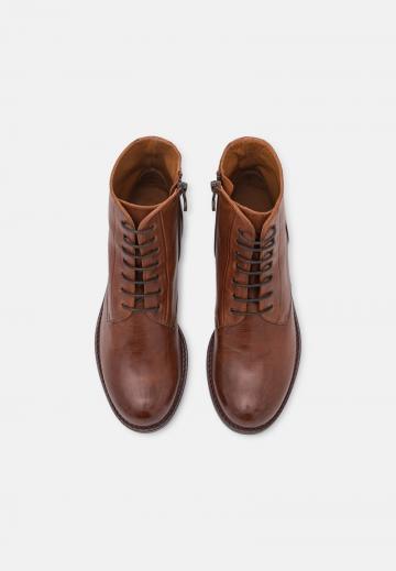 Широкие сапоги