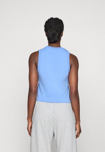 Спортивный топ