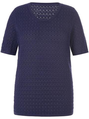 Пуловер с круглым вырезом