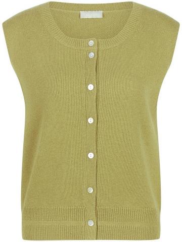 Вязаная жилетка