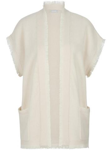 Вязаная жилетка