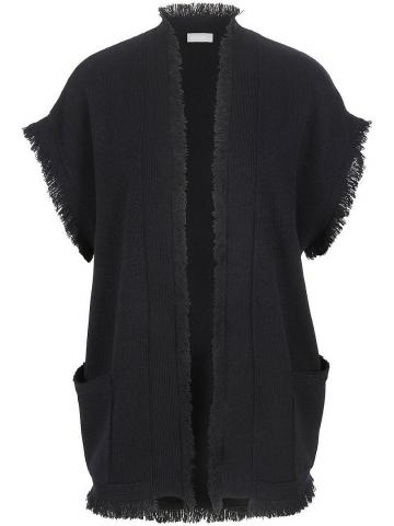 Вязаная жилетка