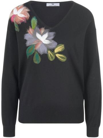 Пуловер с вырезом V