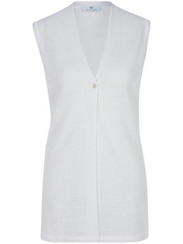 Вязаная жилетка