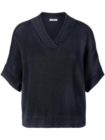 Пуловер с вырезом V