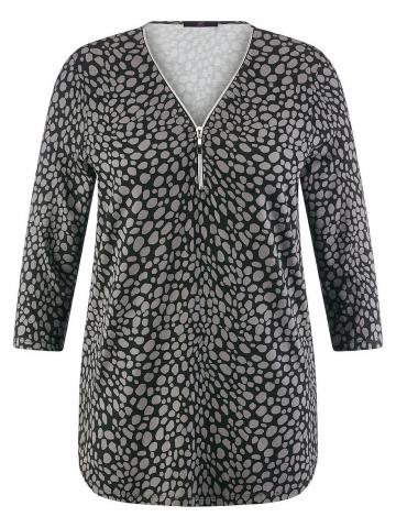 Кофта с вырезом V