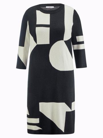 Вязаное платье