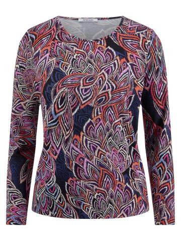 Кофта с круглым вырезом