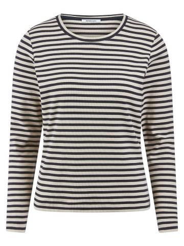 Кофта с круглым вырезом