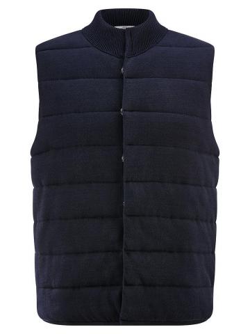 Вязаная жилетка