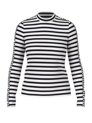 Кофта с круглым вырезом