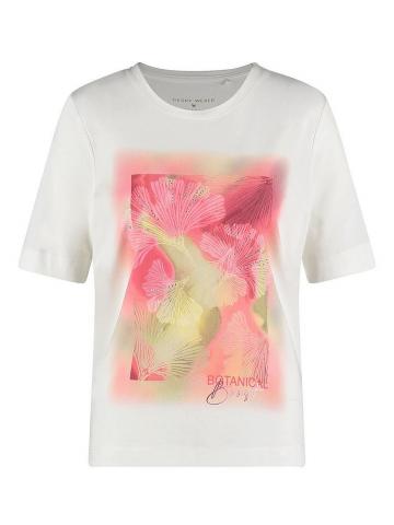 Кофта с круглым вырезом