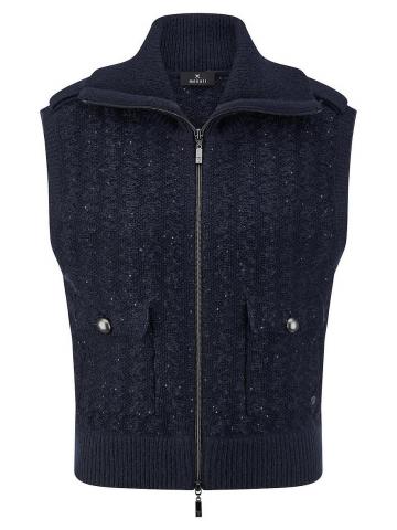 Вязаная жилетка