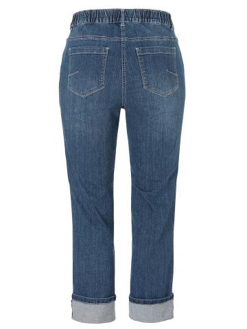 Короткие джинсы