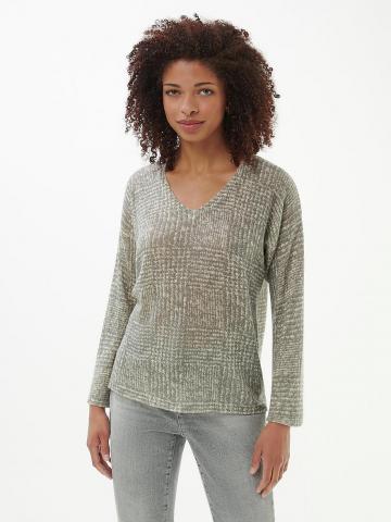 Пуловер с вырезом V