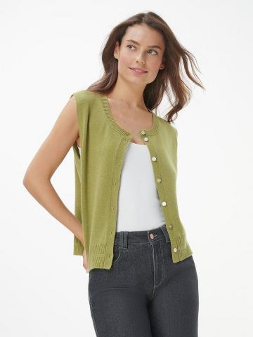 Вязаная жилетка