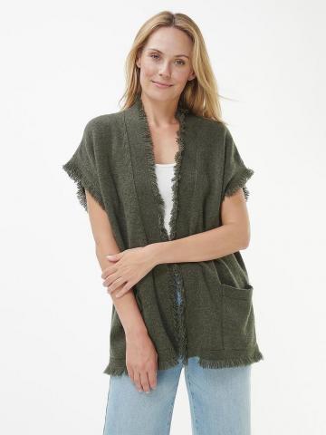 Вязаная жилетка