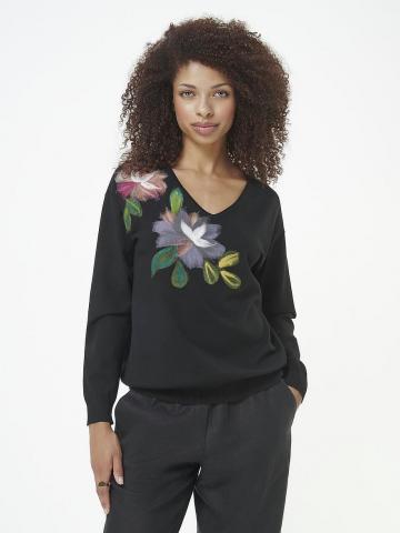 Пуловер с вырезом V