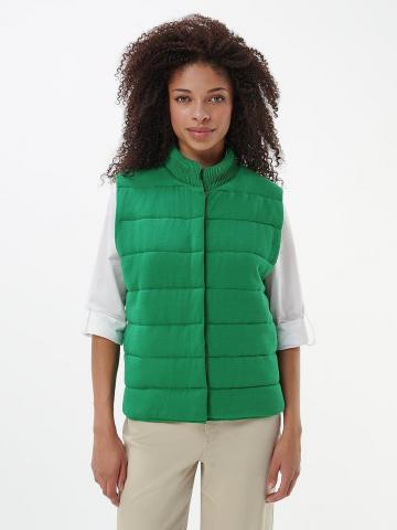 Вязаная жилетка