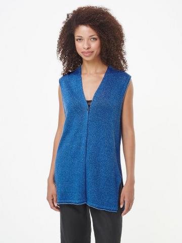 Вязаная жилетка