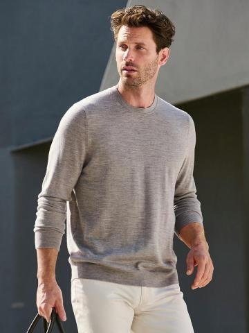 Пуловер с круглым вырезом