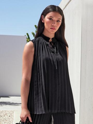 Блузка без рукавов