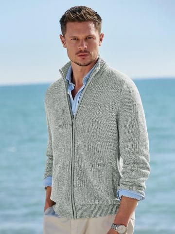 Вязаная кофта