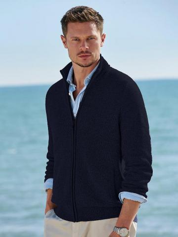 Вязаная кофта