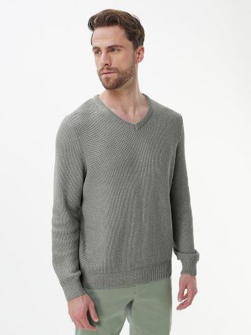 Пуловер с вырезом V