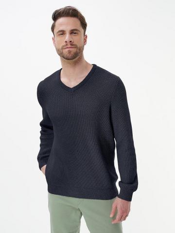 Пуловер с вырезом V