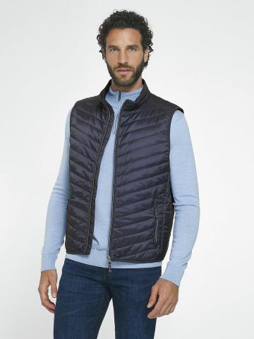 Утепленная жилетка