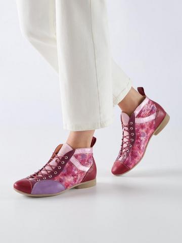 Полусапожки на шнурках