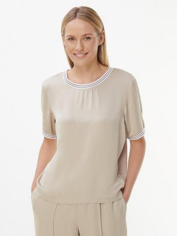 Кофта с круглым вырезом